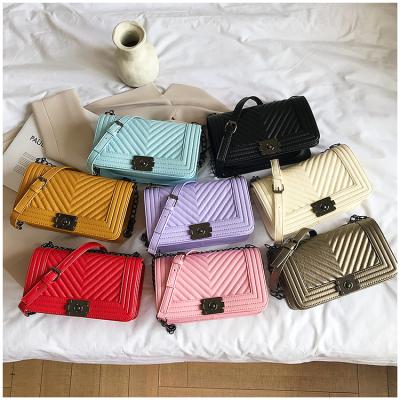 China 2021fashion designer's latest pu leather purse and other designer's pu handbags loose chain women's leather for sale