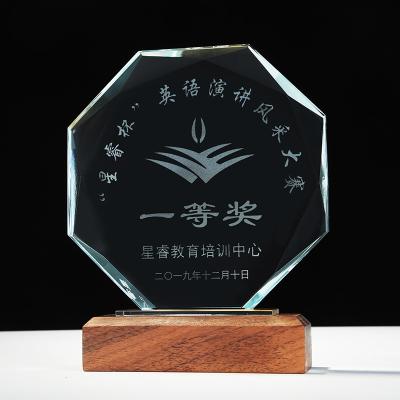 China New White Stocked Crystal Glass Award Plaque Trophy Style With Wooden Base for sale