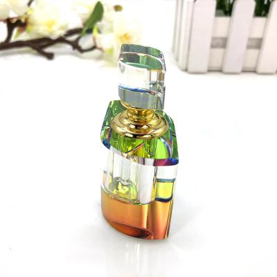 China Wholesale European Style Customized 6ml Empty Crystal Decorative Luxury Crystal Fragrance Oil Perfume Attar Bottle for sale