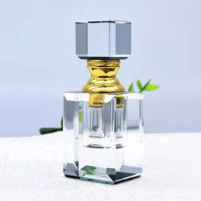 China Wholesale European Style Modern Dropper Packaging 1ml 2ml Centerpiece Luxury Mini Empty Crystal Perfume Oil Home Bottle for sale