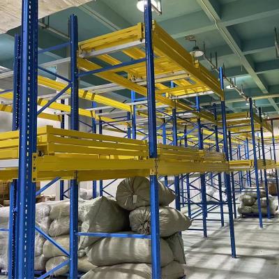 China Warehouse Storage Push Back Pallet Racking Corrosion Protection With 500-5000kg for sale