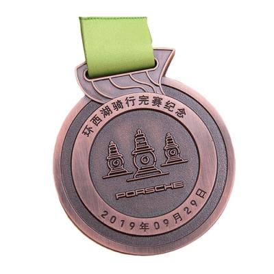 China Display Manufacturer Custom Logo Zinc Alloy 3D Design Commercial Race Marathon Finisher Sports Medals With Ribbon Lanyard for sale