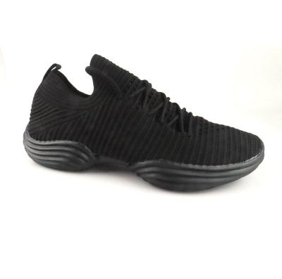 China Breathable Breathable Comfortable Men's White And Black Shoes Men's Fly-knit Sneakers for sale