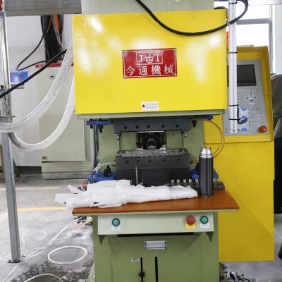 China VERTICAL INJECTION MACHINE FOR HOLDS for sale