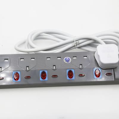 China Commercial UK Plug Power Strip Surge Protector With 3 Universal Outlets 13A Max 3250W-5ft Long With UK Plug For Malaysia for sale