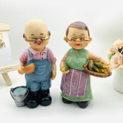 China Europe Resin Couples Furnishing Articles Crafts Harvest Bonds Old Man Creative Pastoral Leisure The Wedding Gift for sale