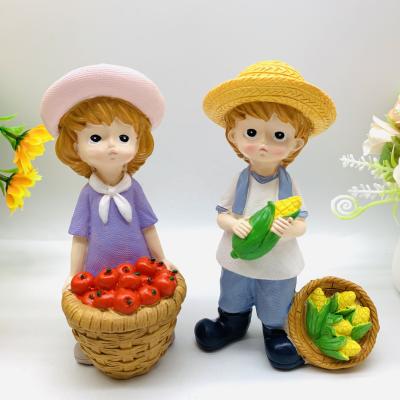 China Hot Selling China Lovers Furnishing Articles Resin Crafts Cartoon Love Couples Plant Rural Ornaments and Garden Lovers for sale