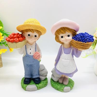 China Hot Selling China Fruit Lovers And Garden Lovers Furnishing Articles Resin Crafts Cartoon Love Couples Rural Ornaments for sale