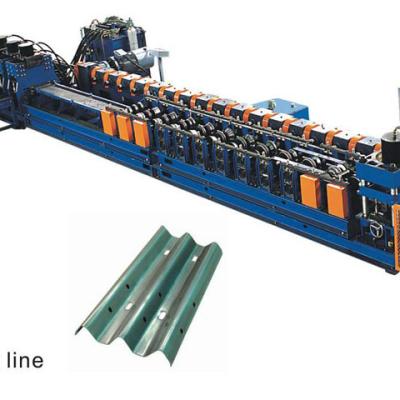 China rollo de la barandilla que forma la barandilla de la carretera de la máquina que hace la máquina de la barandilla de la máquina en venta