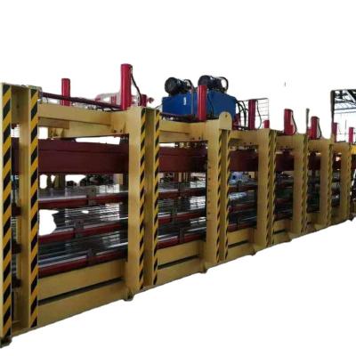 China 0,3-0,8 mm PU-sandwichpaneel productielijn 5000KG PLC-besturing: Te koop