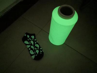 China Glow In The Embroidery Dark Yarn Glowing Knitting Yarn Polyester Glowing weaving yarn for sale