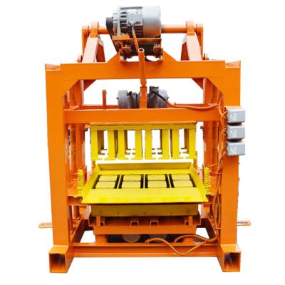 China Buliding Construction QTJ4-40 Small Scale Cement Concrete Paver Interlocking Block Making Machine for sale