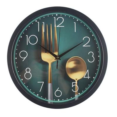 China Antique Style Art Fork And Spoon Design Plastic Tableware Kitchen Decorative Wall Clock for sale