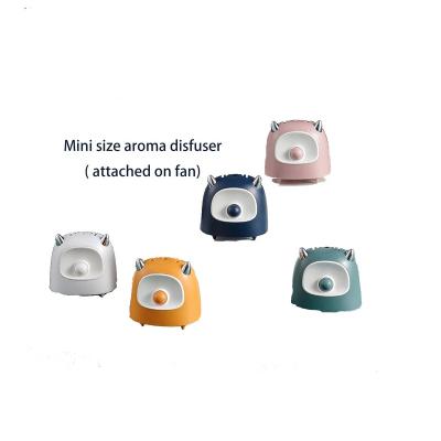 China Mini Automatic Aroma Diffuser Automatic Mini Essential Oil Air Freshener Pendant Single Air Fresher for sale