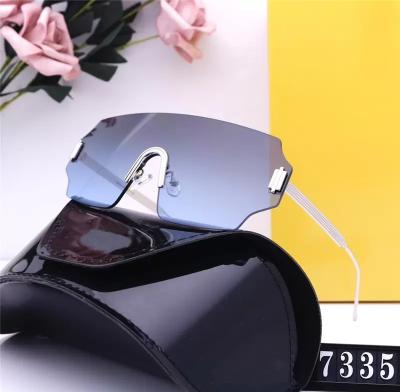 China Custom Logo Square Sun Glasses UV400 Logo Sunglasses Rectangle Fashion Sunglasses New Shading Sun Glasses for sale