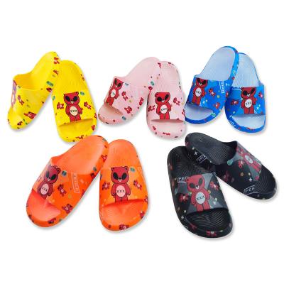 China Custom Logo Slide Sandals Unisex Fashion Children's Slippers Cartoon Bear Printing Cute Children Deodorization for sale