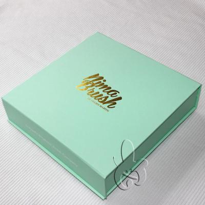 China Custom Printed Logo Book Shaped Hot Stamping Makeup Brush Packaging Box Recyclable With Magnet for sale