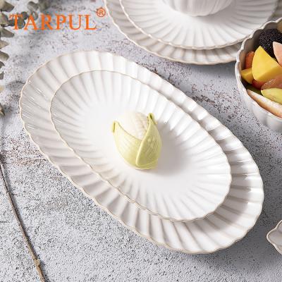 China Sustainable Tarpul Chrysanthemum Porcelain Oval Plate Ceramic Dinnerware OEM Acceptable for sale