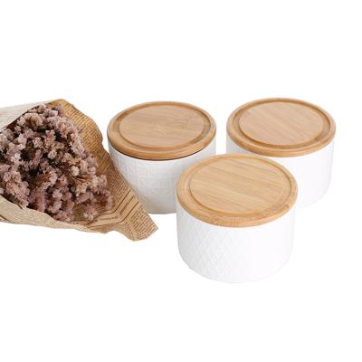 China Wholesale white ceramic freshness preservation containers with bamboo lid, round shape ceramic pot for sale