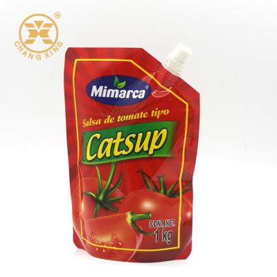 Chine Poche en plastique de ketchup de tomate 1KG de catégorie comestible avec le bec à vendre