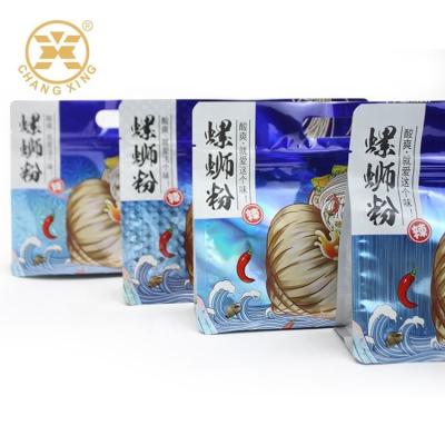 China Op maat gedrukte PET/AL/PE Noodles Roll Film Food Packaging Bag Noodles Packing Bag Met Zipper Te koop