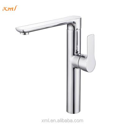 China Full Brass Faucet Mixer Tap Electric Faucets New Design For Wash Basin for sale