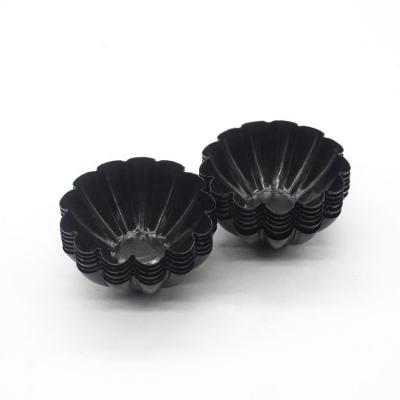 China Sustainable 12 Pieces Non Stick Flower Shape Round Carbon Steel Mini Tart Mold For Dessert for sale