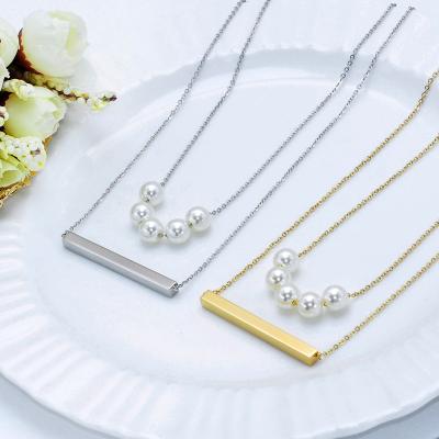 China FASHIONABLE High Quality Pearl Necklaces 18 K Clavicle Chain Stainless Steel Gold Plated Pearl Necklaces for sale