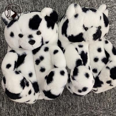 China 2021 Wholesale 2021 Fashion Slippers Fashion Trend Colorful Hairy Indoor Fluffy Slippers Thermal Lightweight Teddy Ladies Shoes for sale