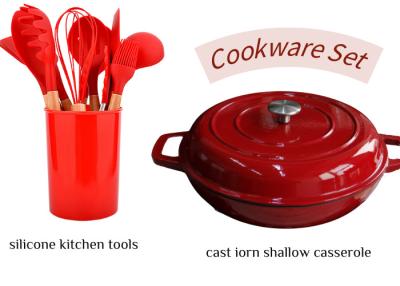 Cina Casserotti in ghisa a smalto rosso con set di posate in silicone in vendita