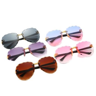 China Fashion Cute LEIEN Sunglasses PC Flower Frame Kids Sunglasses Girls Boys Brand Sun Glasses Children Uv400 Goggles for sale