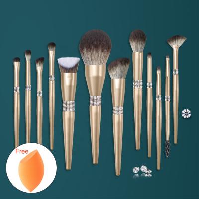 China Custom Champagne Makeup Brush High Quality Logo Makeup Brush Private Label Kabuki Foundation Brush Free Sample Makeup Brush for sale