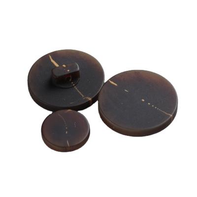 China Hot Sale 22L&40L Washable Custom Sewing Plastic Resin Brown Color Recycled Horn With Foot Buttons For Clothing Coat for sale