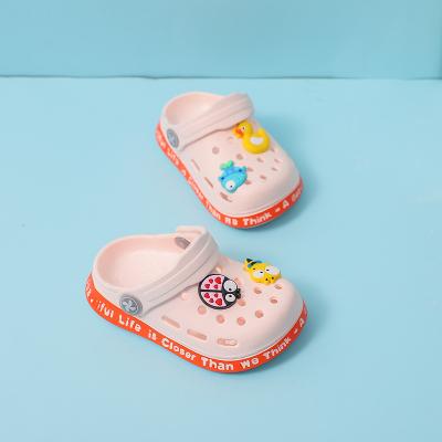 China Round Kids Summer Slippers Cartoon Shoes Sandals Girls Anti-skid Slides Beach Baby Toddler Indoor Hole Shoes for sale