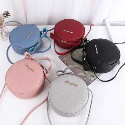 China New Design Lightweight PU Shape Small Shoulder Bags Waterproof Phone Purse Handbags Sliver Circle Phone Case For Ladies for sale