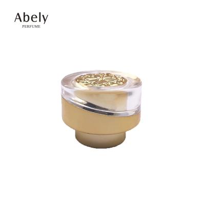 China Hot Selling Perfume Bottle Cap Perfume Plastic Silver Square Shape Transparent Plastic Lids for sale