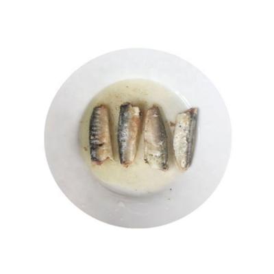 China Canned sardines in vegetable oil 155g 425g tomato sauce for sale