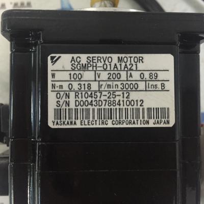 中国 SGM-02UW14E ヤスカワ 17ビット 絶対エンコーダー サーボモーター 100W 0.89A 新品 販売のため