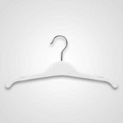 China Good Quality Eco - Friendly Metal Hook Slots Plastic Closet Garment Hangers For Adults for sale