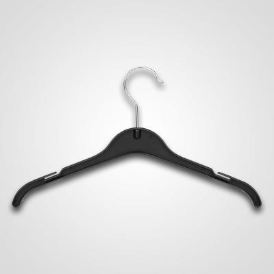 China Unique Best Eco-friendly Tops Plastic Kids Children Clothes Hangers With Hook For Clothes Black for sale