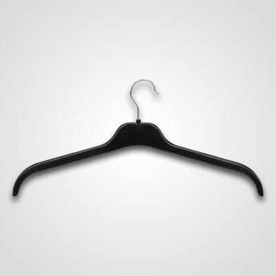 China Eco-friendly Premium Luxury Adult Black Plastic Garment T-shirt Hanger Non-slip for sale