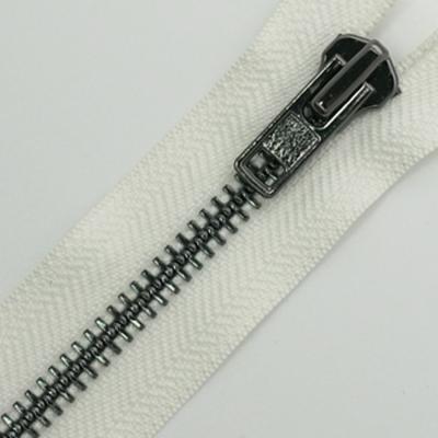 China custom logo Clothing black metal ykk zipper are plated with silver for sale