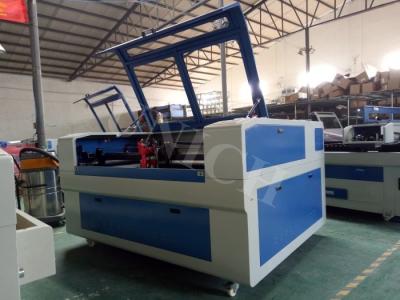 China Two Heads Laser Cutting Equipment For Both Metal And Nonmetal material for sale