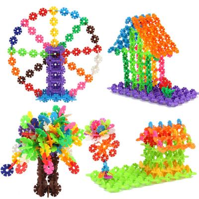 China DIY toys hot wholesale beautiful and interesting intelligence plastic building blocks children educational toys snowflakes for sale