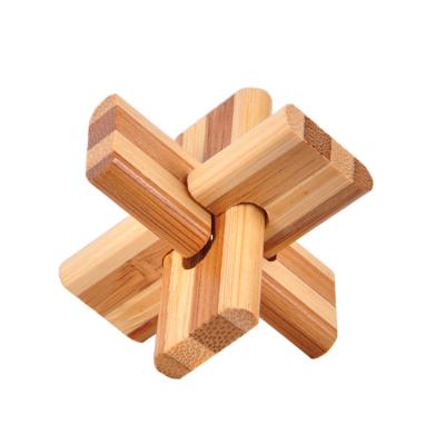 China Children playing 4.5cm bamboo puzzle classic mini lock for sale