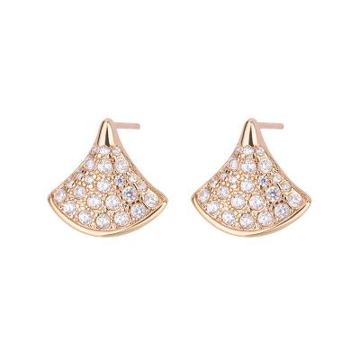 China Fashionable Hot Selling Elegant Product Skirt Stud Small Earrings Shape Inlaid Jewelry Scallop Earrings With Zircon Factory Wholesale for sale