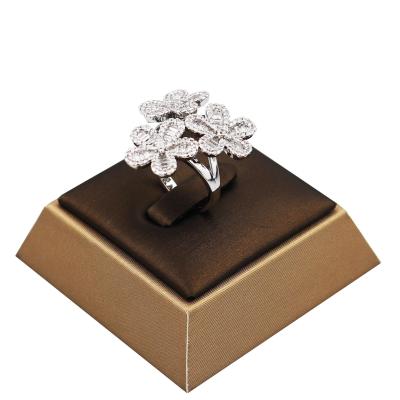 China Fashion Fashion Rhodium Plated Jewelry Triple Flower Bands Ring Zirconia Jewelry Rings For Women for sale