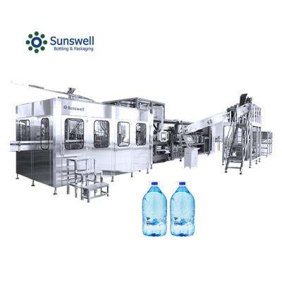 China Máquina de rellenar del agua completamente automática de la máquina de embotellado del agua mineral de la planta 5L en venta