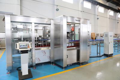 China Automatisches alkoholfreies Getränk Juice Filling Machine Monoblock 550ml zu verkaufen