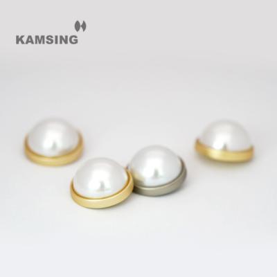 China KAMSING Coat Height Fancy Pearl Fabric Design Gold Dry Cleaning Grade Custom Metal Bead Leg Button For Clothing for sale